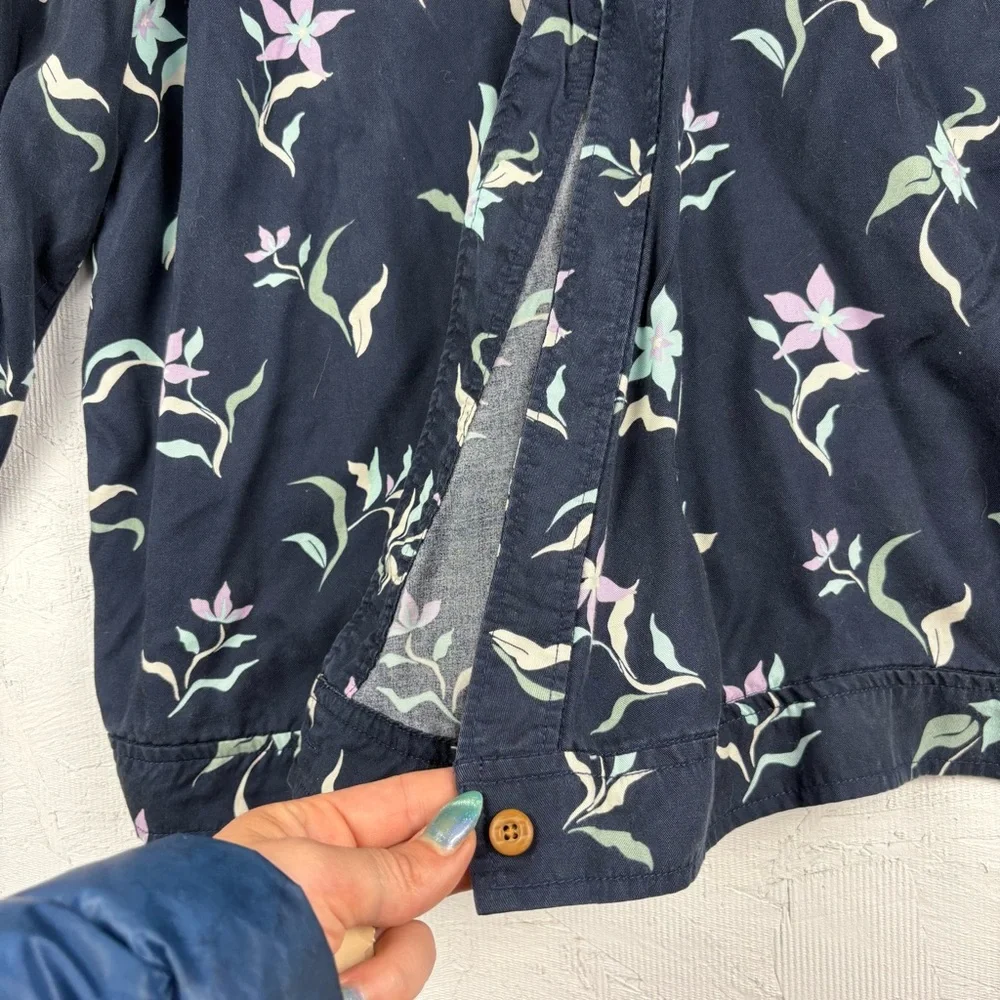 Duluth Trading Company Floral Tencel Printed Wrap Shirt Large Biodegradable Luxe - Picture 8 of 11
